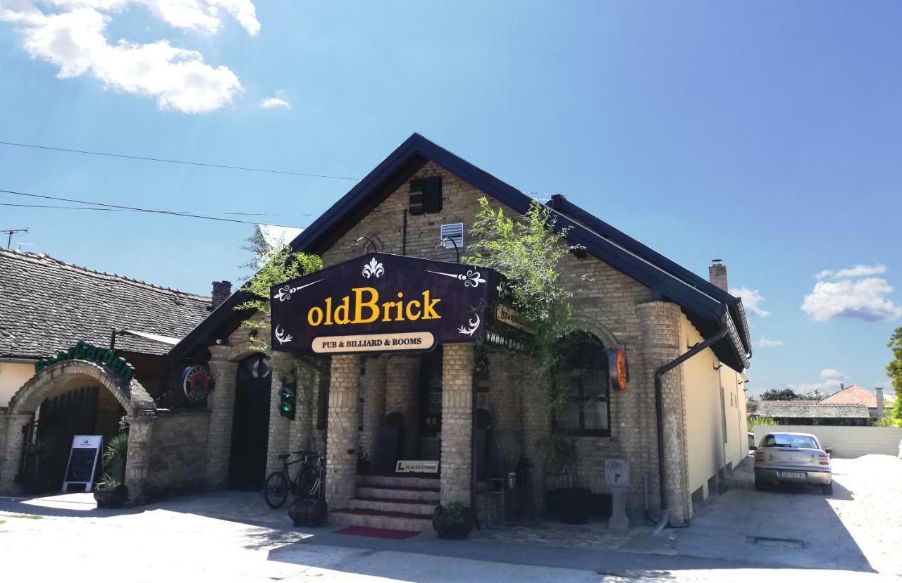 Oldbrick Pub Hotel Sombor Ngoại thất bức ảnh